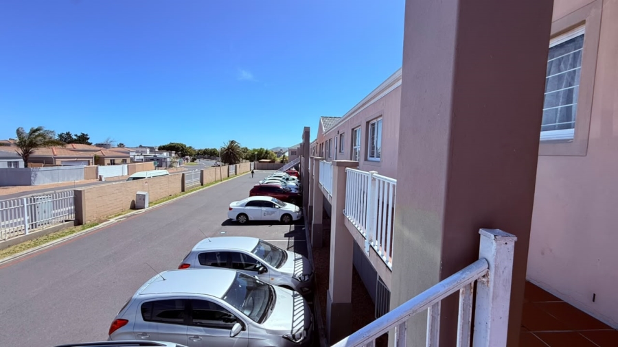 2 Bedroom Property for Sale in Parklands Western Cape